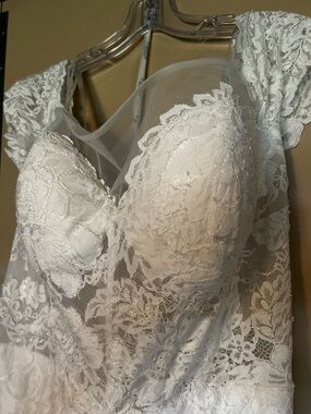 L'Amour White Lace Bridal Gown